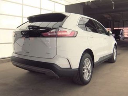 Used 2023 Ford Edge SEL w/ Convenience Package image 5