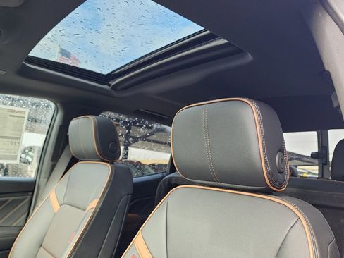 New 2026 GMC Canyon AT4 w/ Technology Plus Package image 16