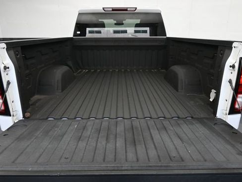 Used 2023 GMC Sierra 1500 SLE AWD/4WD image 30