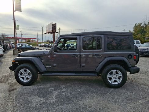 Used 2021 Jeep Wrangler Unlimited Sport image 5