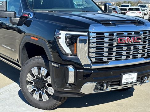 New 2026 GMC Sierra 2500 Denali w/ Denali Reserve Package image 3