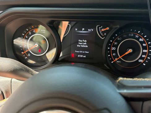 Used 2024 Jeep Wrangler Unlimited Sport AWD/4WD image 10