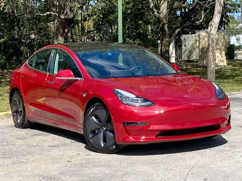 Used 2018 Tesla Model 3 Long Range image 3