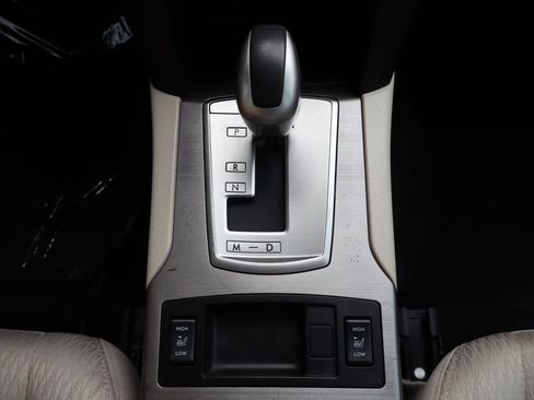 Used 2010 Subaru Legacy 2.5i Premium AWD/4WD image 35