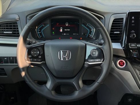 Used 2018 Honda Odyssey EX-L image 21
