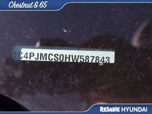 Used 2017 Jeep Cherokee Latitude w/ Cold Weather Group image 25