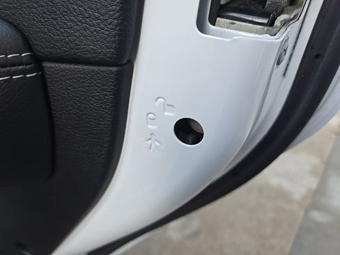 Used 2018 Jeep Wrangler Unlimited Sahara image 86