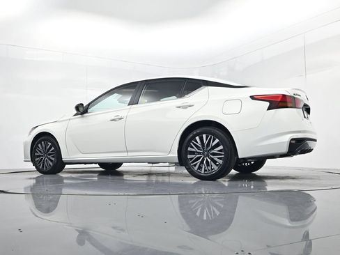 Used 2026 Nissan Altima 2.5 SV AWD/4WD image 45