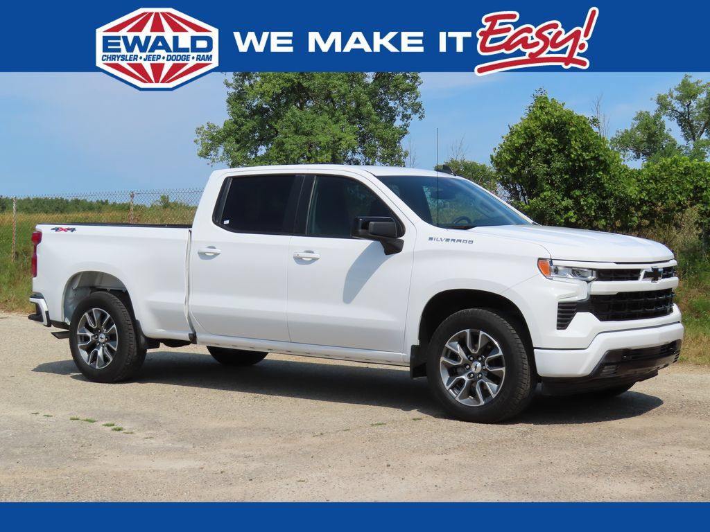 Used 2025 Chevrolet Silverado 1500 RST AWD/4WD image 1