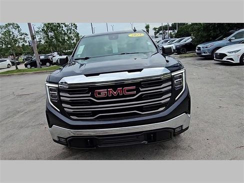 Used 2025 GMC Sierra 1500 SLT image 29