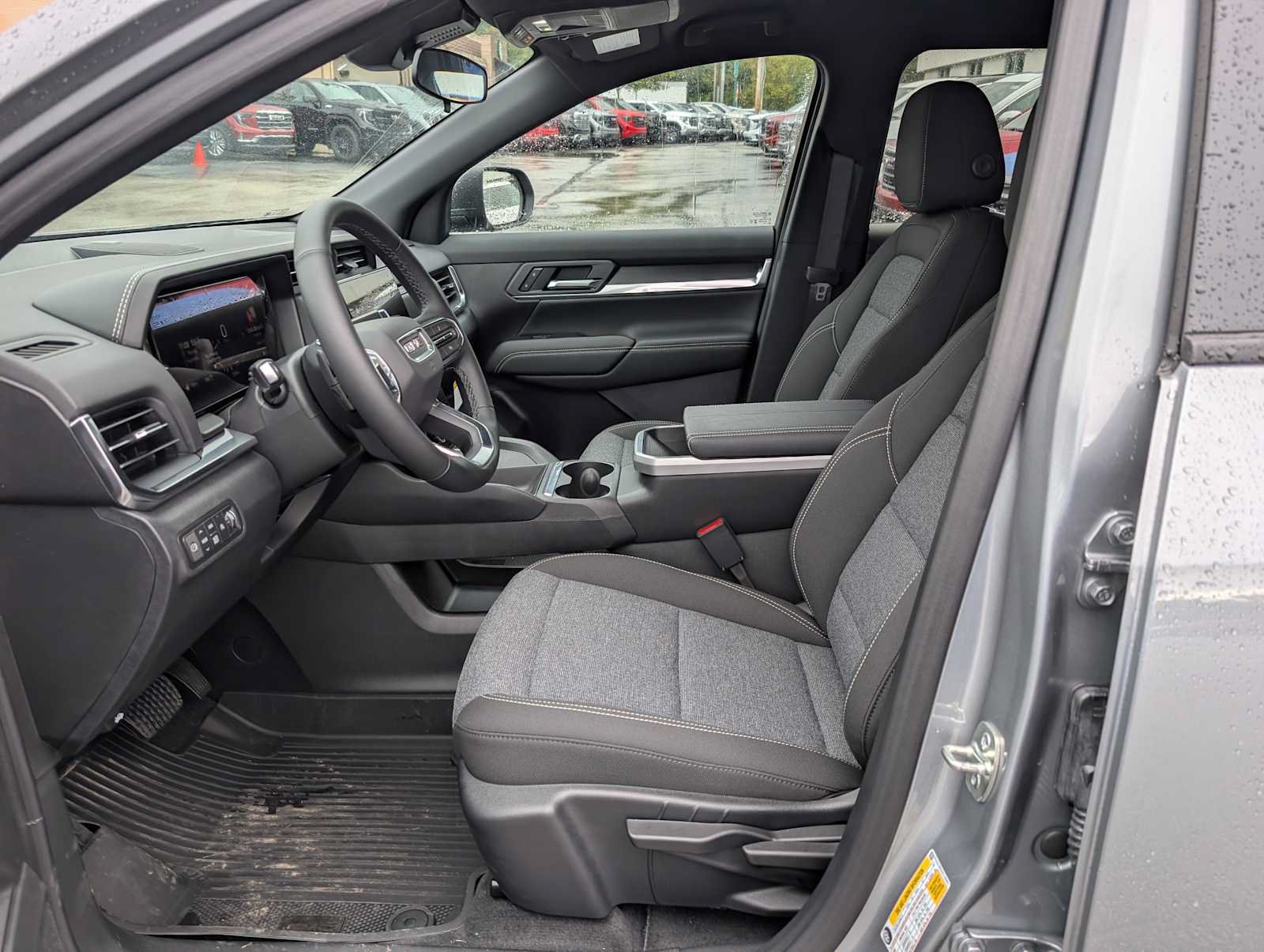 New 2027 GMC Terrain Elevation w/ LPO, Floor Liner Package AWD/4WD image 4