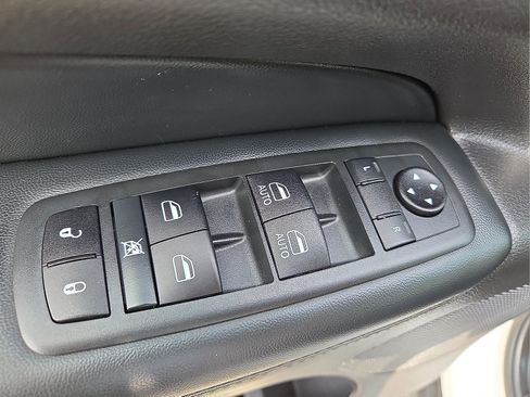 Used 2021 Jeep Grand Cherokee Limited AWD/4WD image 15