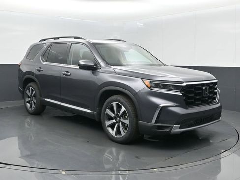 Used 2023 Honda Pilot Elite image 1