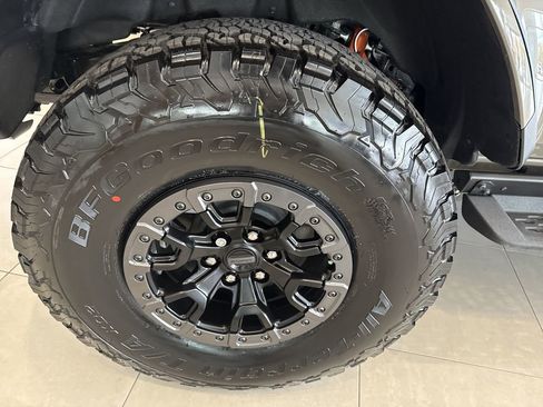 New 2025 Ford Bronco Raptor image 18