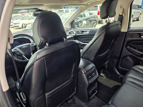 Used 2019 Ford Edge Titanium w/ Equipment Group 301A AWD/4WD image 20