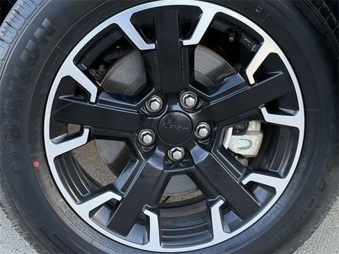 Used 2023 Jeep Renegade Latitude image 9