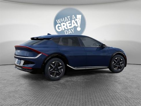 New 2025 Kia EV6 Wind image 6