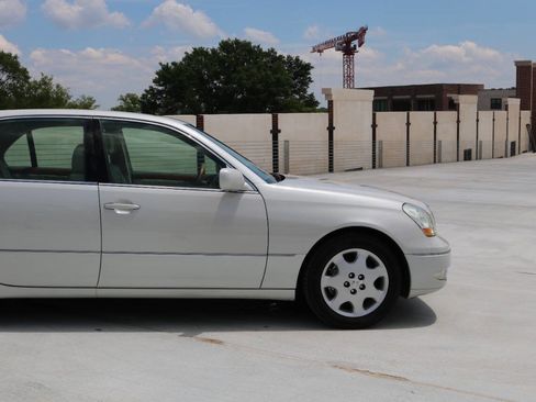 Used 2001 Lexus LS 430 RWD image 60