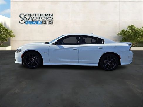 Used 2023 Dodge Charger R/T w/ Blacktop Package image 2