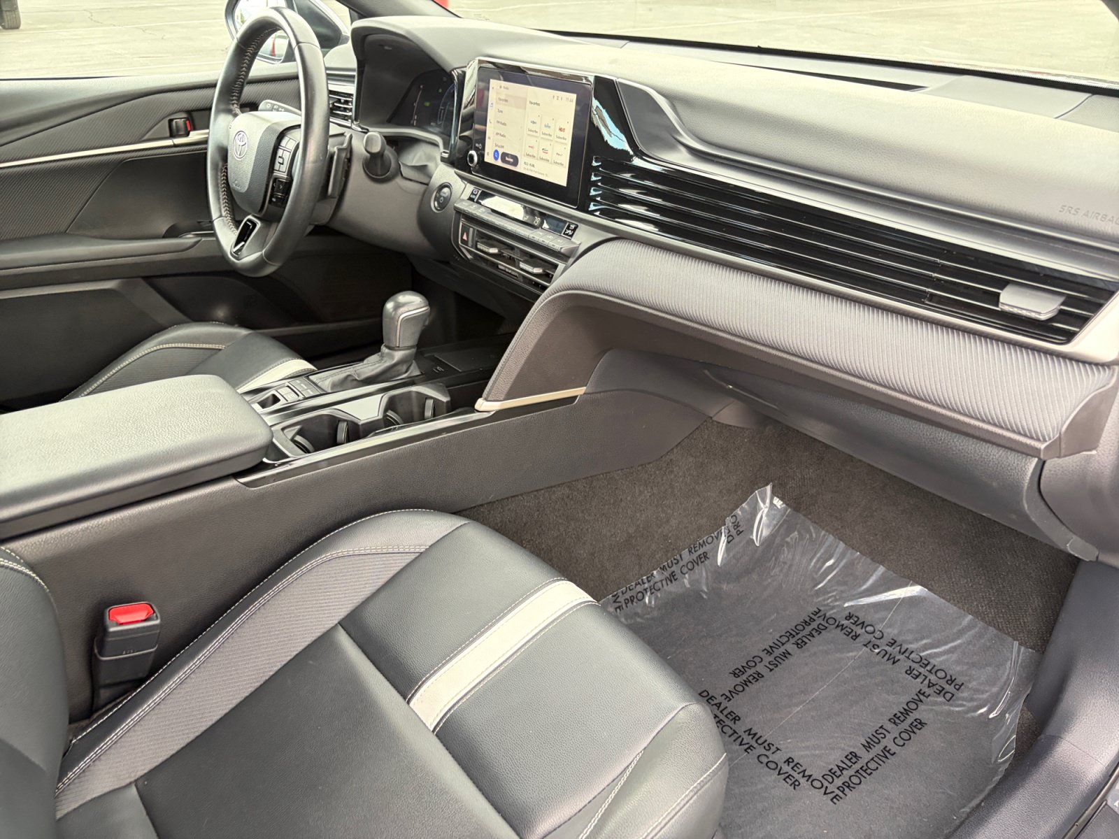Used 2025 Toyota Camry SE FWD image 27