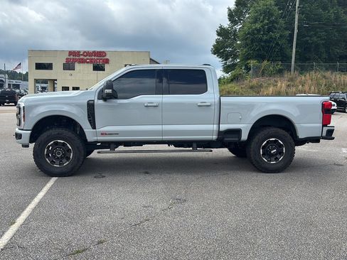 Used 2025 Ford F250 Lariat w/ Lariat Ultimate Package AWD/4WD image 6