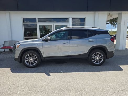 Certified 2023 GMC Terrain SLT AWD/4WD image 4