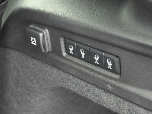 Used 2025 Jeep Grand Cherokee L Summit image 20