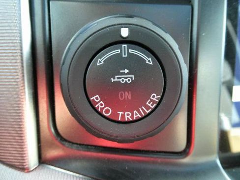 Certified 2022 Ford F150 Platinum w/ Equipment Group 701A High image 32