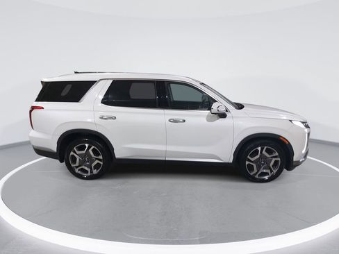 Used 2023 Hyundai Palisade SEL AWD/4WD image 4