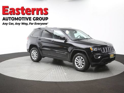 Used 2021 Jeep Grand Cherokee Laredo AWD/4WD image 51
