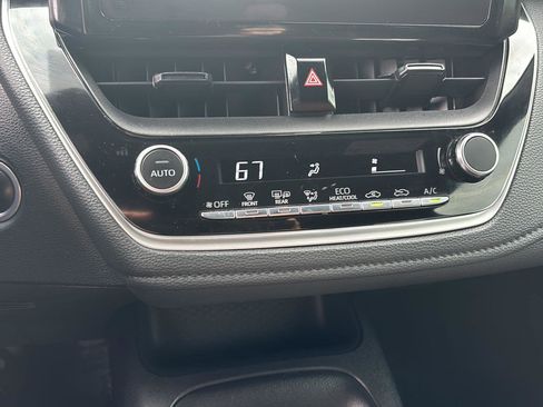 Used 2023 Toyota Corolla SE FWD image 35