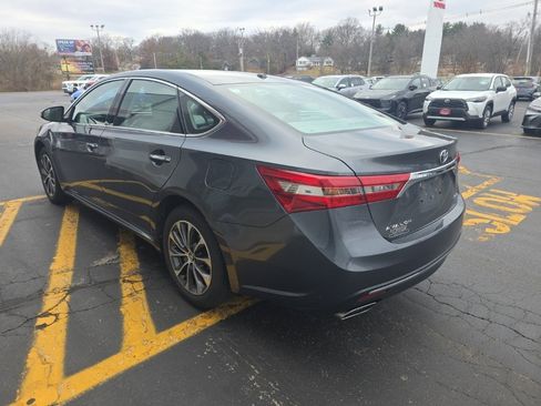 Used 2018 Toyota Avalon XLE image 7