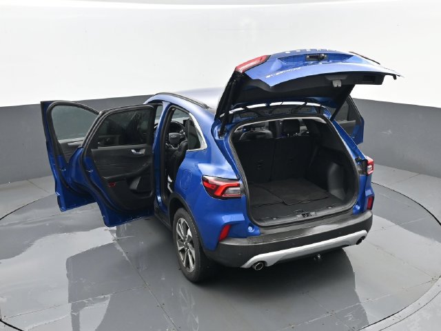 Used 2023 Ford Escape Platinum AWD/4WD image 28