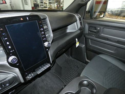 Used 2025 RAM 2500 Tradesman AWD/4WD image 13