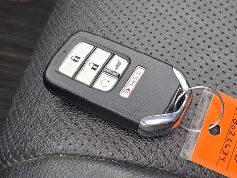 Used 2022 Honda Pilot TrailSport image 32