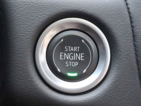 Used 2024 Chevrolet Suburban High Country image 23