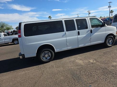 Used 2017 Chevrolet Express 3500 LT w/ LT Preferred Equipment Group RWD image 5