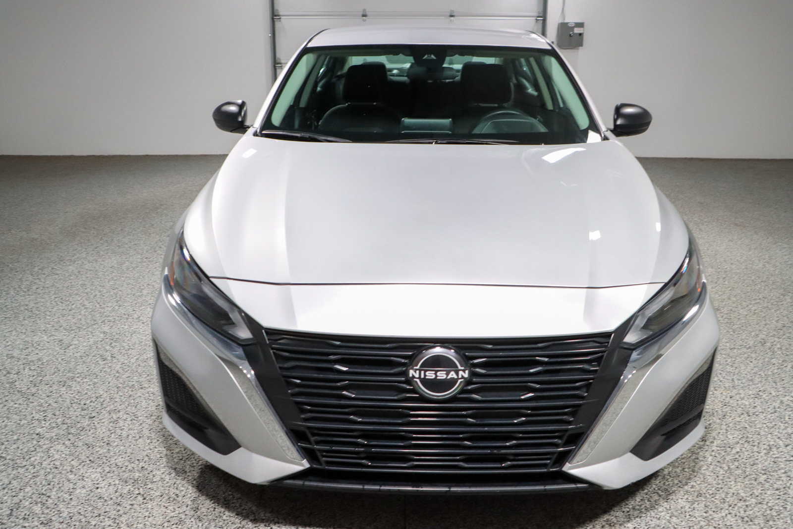 Used 2024 Nissan Altima 2.5 SV FWD image 4