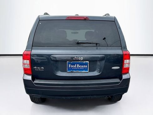 Used 2015 Jeep Patriot Latitude w/ Sun/Sound Group AWD/4WD image 6