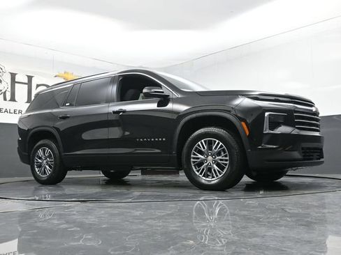 New 2026 Chevrolet Traverse LT FWD image 2