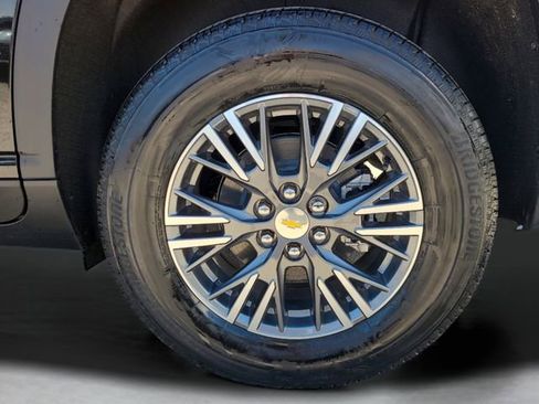 New 2026 Chevrolet Traverse LT image 8