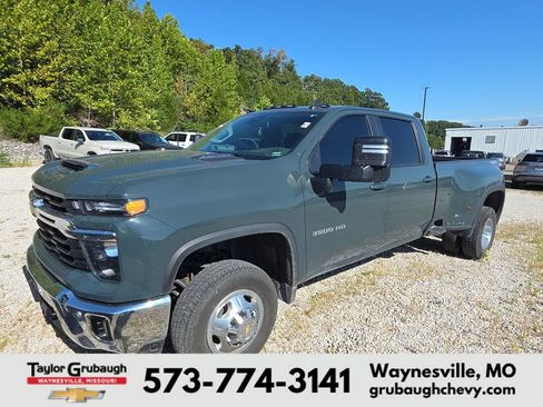 Used 2025 Chevrolet Silverado 3500 LT w/ All Star Edition AWD/4WD image 3