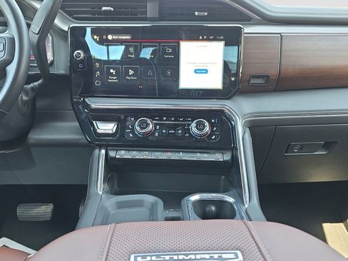 Used 2025 GMC Sierra 3500 Denali Ultimate AWD/4WD image 14