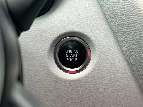 Used 2024 Toyota Corolla SE FWD image 18