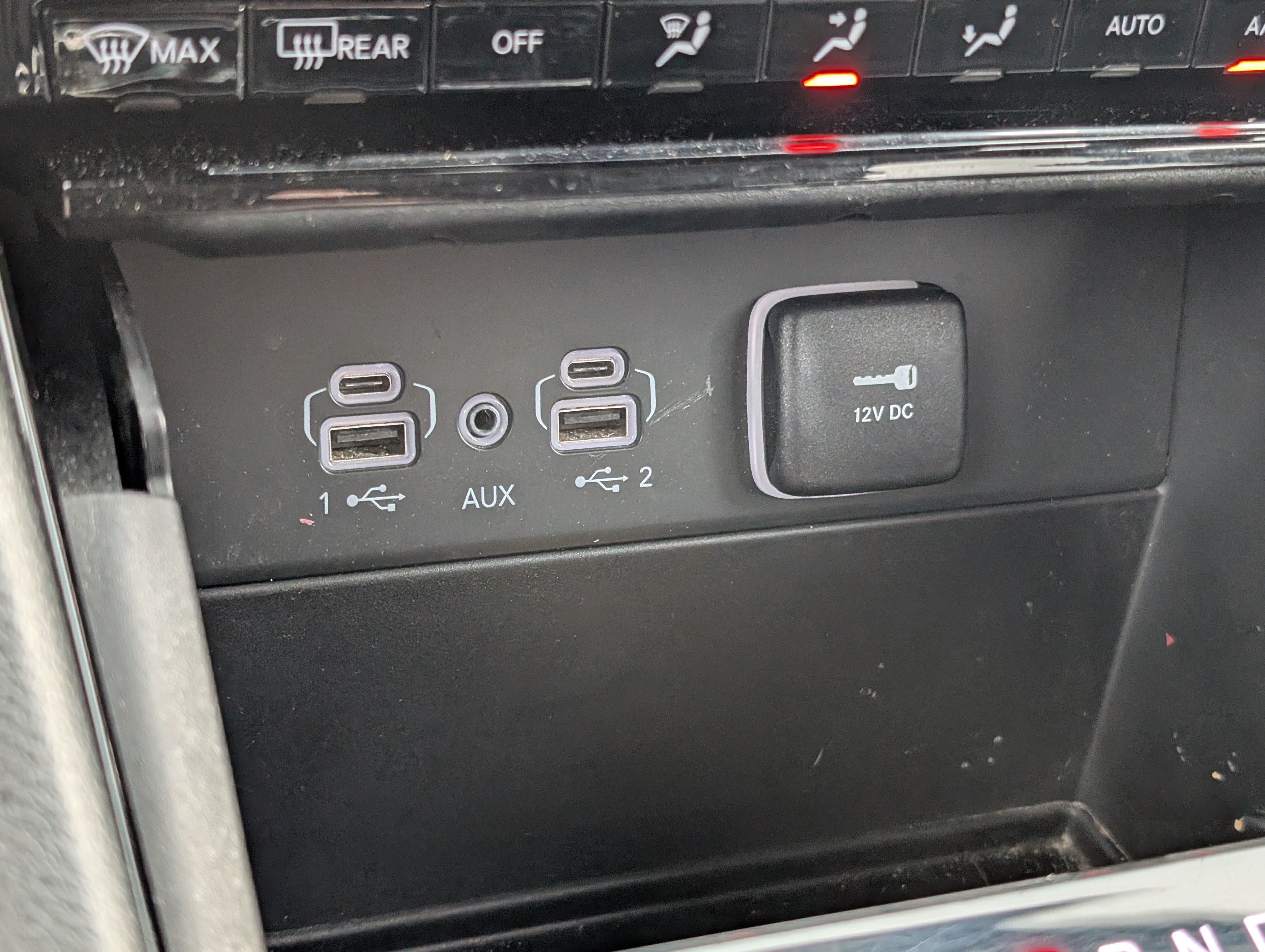 Used 2023 Jeep Grand Cherokee Limited RWD image 28