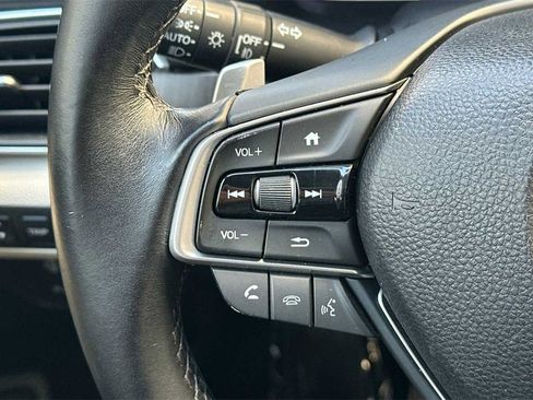 Used 2018 Honda Accord Touring image 28