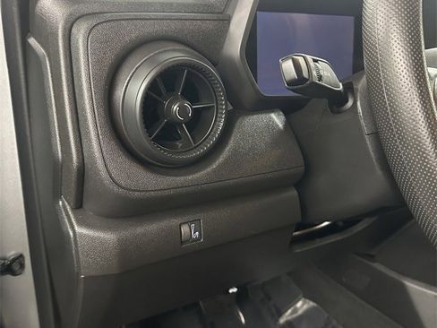 Used 2023 Chevrolet Colorado Trail Boss image 15