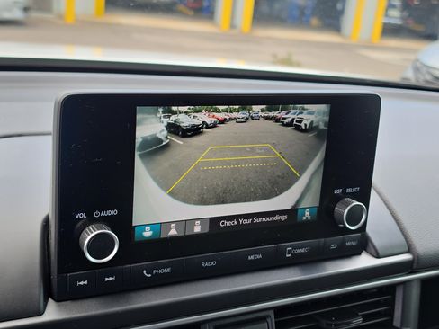 Used 2025 Honda Pilot Sport image 24