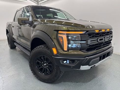 Used 2025 Ford F150 Raptor AWD/4WD image 3