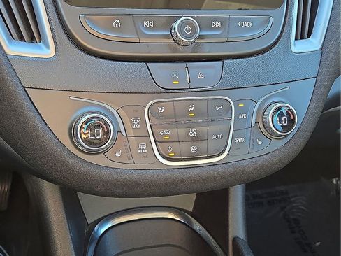 Used 2023 Chevrolet Malibu LT image 29